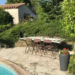Le Jardin De La Cite 3*