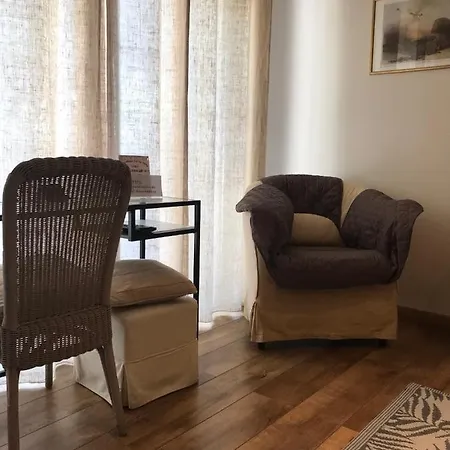 Oda ve Kahvaltı Le Jardin De La Cite 3*