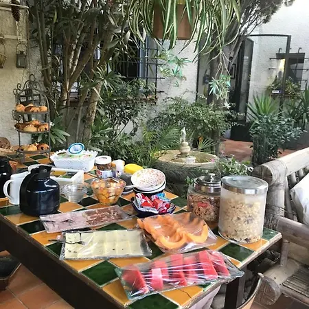 Frühstückspension Le Jardin De La Cite 3*