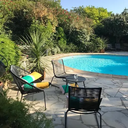 לינה וארוחת בוקר Le Jardin De La Cite